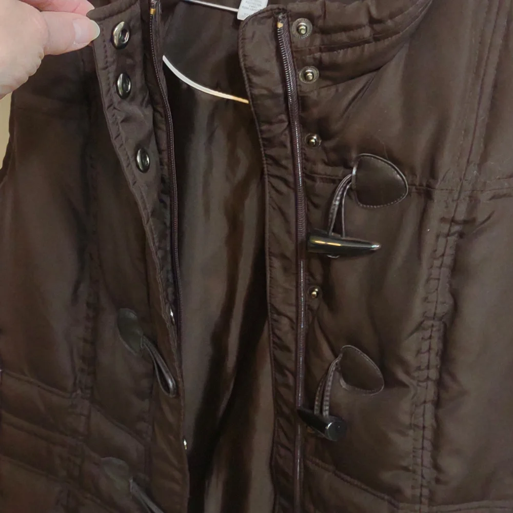 Brown Vest - Picture 4 of 6